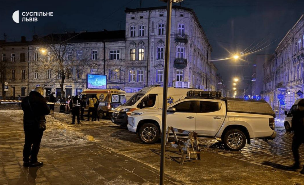 Кількість поранених внаслідок теракту у Львові зросла до 24, поліція публікує кадри з місця Кількість поранених внаслідок теракту у Львові зросла до 24, поліція публікує кадри з місця